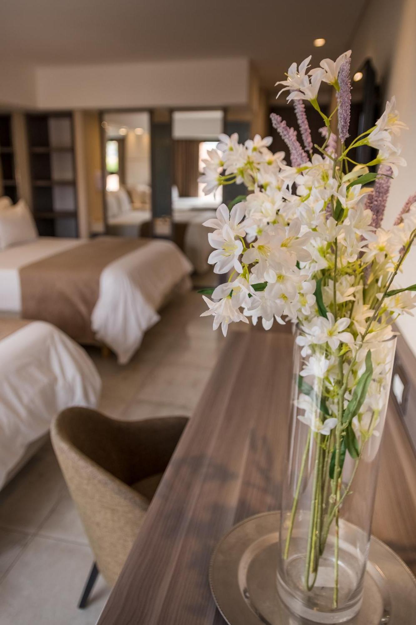 Eleton Resort & Spa วิญาการ์ลอสปาซ ภายนอก รูปภาพ
