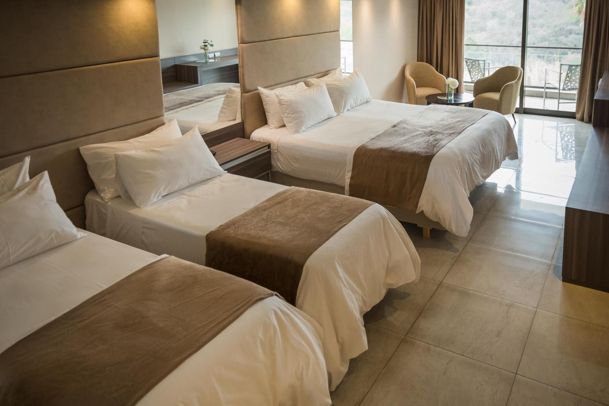 Eleton Resort & Spa วิญาการ์ลอสปาซ ภายนอก รูปภาพ